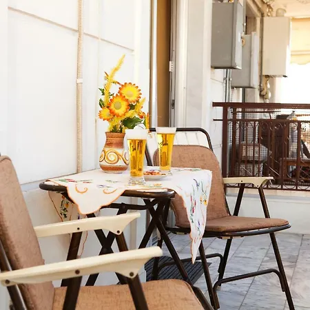 Апартаменты Romantic Near To The Beach In